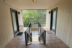 1111 W 10th St, Austin, TX 78703 - Photo 3
