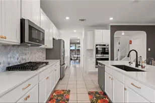 1201 Euless Ln, Leander, TX 78641 - Photo 11