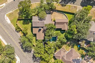 1500 Surrey Hill Dr, Austin, TX 78746 - Photo 39