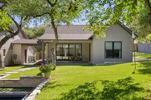 1500 Surrey Hill Dr, Austin, TX 78746 - Photo 35