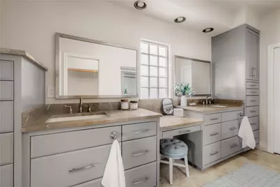 4822 Twin Valley Drive, Austin, TX 78731 - Photo 23