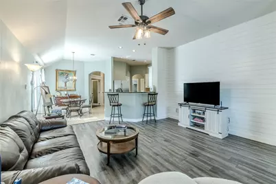 1089 Hot Spring Valley, Buda, TX 78610 - Photo 5