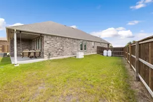 109 Rambling Rpds Dr, Georgetown, TX 78628 - Photo 33