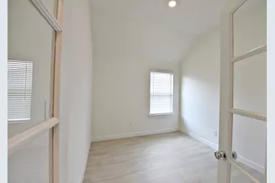 108 Divisadero Drive, Hutto, TX 78634 - Photo 11