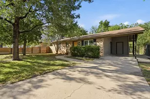1805 Fair Oaks Dr, Austin, TX 78745 - Photo 3