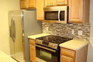 106 E 30th St, Austin, TX 78705 - Photo 3