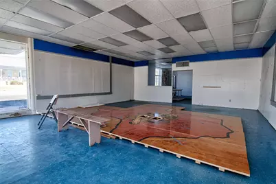 702 Upton Avenue, Schulenburg, TX 78956 - Photo 7