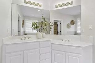 347 The Hills Dr, The Hills, TX 78738 - Photo 19