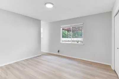 8015 Scotland Yard, Austin, TX 78759 - Photo 11