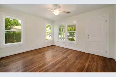 611 N Adams Street, Fredericksburg, TX 78624 - Photo 21