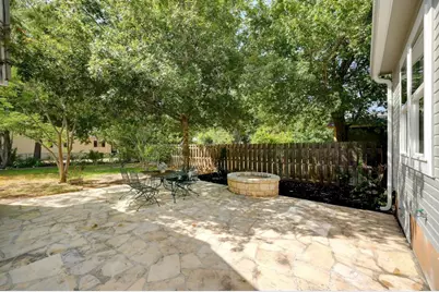611 N Adams Street, Fredericksburg, TX 78624 - Photo 25