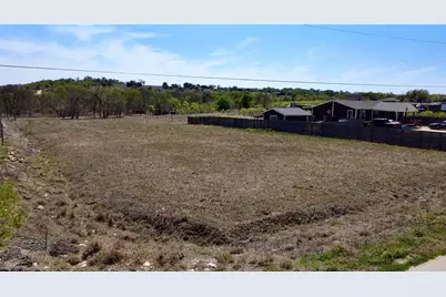 310 Rancho Linda Drive, Lockhart, TX 78644 - Photo 3