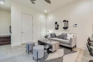 1106 Lambie St, Austin, TX 78702 - Photo 3