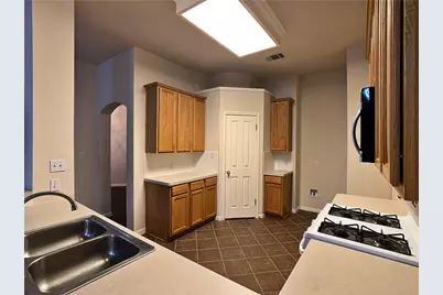 5726 Taylorcrest Drive, Austin, TX 78749 - Photo 13