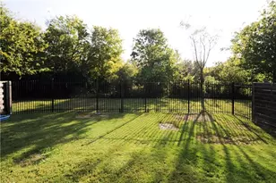 2101 Rivers Edge Way, Austin, TX 78741 - Photo 15