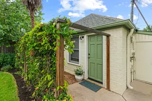 1908 W 37th St, Austin, TX 78731 - Photo 27