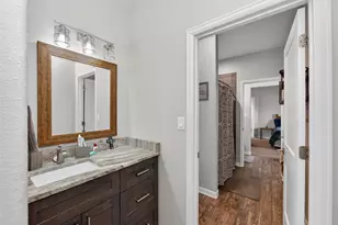 494 Flash Cir, Luling, TX 78648 - Photo 23