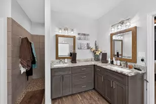 494 Flash Cir, Luling, TX 78648 - Photo 15