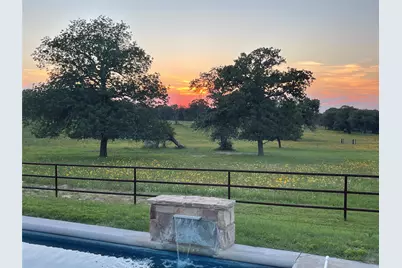 494 Flash Circle, Luling, TX 78648 - Photo 1