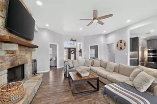 494 Flash Cir, Luling, TX 78648 - Photo 9