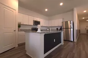 124 Blazilmar Ln, Taylor, TX 76574 - Photo 7
