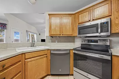 1510 Sunrise Terrace, Lockhart, TX 78644 - Photo 11