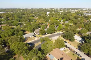 2101 Benwick Cir, Austin, TX 78723 - Photo 15