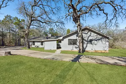 111 Post Oak Drive, Elgin, TX 78621 - Photo 33