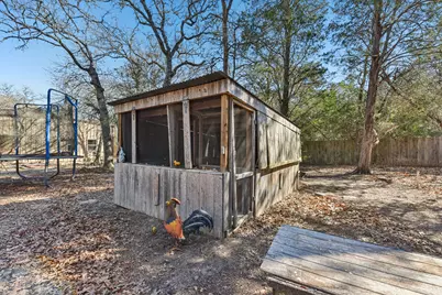 111 Post Oak Drive, Elgin, TX 78621 - Photo 25