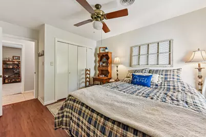 111 Post Oak Drive, Elgin, TX 78621 - Photo 13