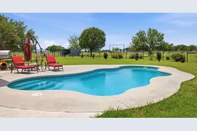 339 County Road 368, Taylor, TX 76574 - Photo 31