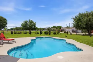 339 Co Rd 368, Taylor, TX 76574 - Photo 1