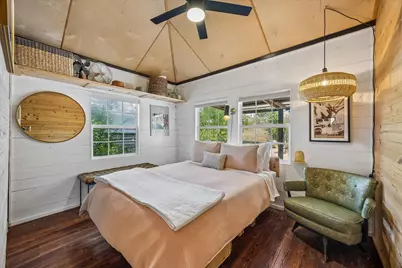 2604 Sol Wilson Avenue, Austin, TX 78702 - Photo 19