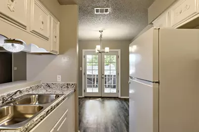 1302 Radcliff Drive #B, Austin, TX 78752 - Photo 5
