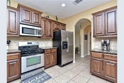 1802 Greenside Trail, Round Rock, TX 78665 - Photo 7