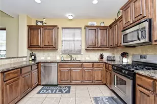 1802 Greenside Trail, Round Rock, TX 78665 - Photo 5