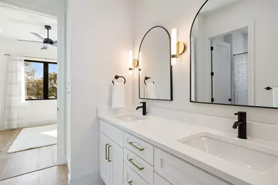 5608 Shady Oak Court, Austin, TX 78756 - Photo 31