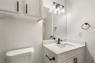 923 E 41st St, Austin, TX 78751 - Photo 15