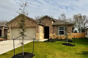 204 Addison Pl, Lockhart, TX 78644 - Photo 3