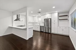 13010 Lamplight Village Ave, Austin, TX 78727 - Photo 9