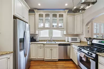 2106 Kenwood Avenue, Austin, TX 78704 - Photo 11