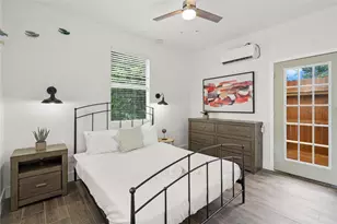 2106 Kenwood Ave, Austin, TX 78704 - Photo 31