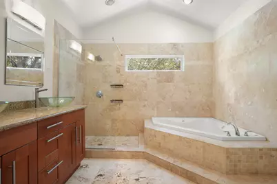 2501 Del Curto Road, Austin, TX 78704 - Photo 15
