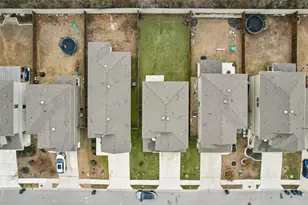 333 La Dera Dr, Liberty Hill, TX 78642 - Photo 35