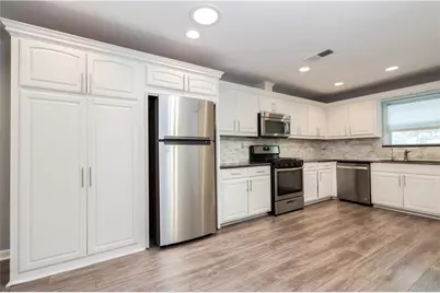 12102 Missel Thrush Court, Austin, TX 78750 - Photo 9