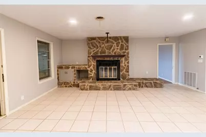409 W Buffalo Street, Caldwell, TX 77836 - Photo 9