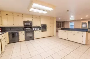 409 W Buffalo St, Caldwell, TX 77836 - Photo 5