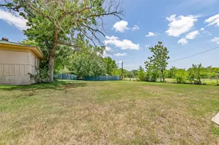 409 W Buffalo St, Caldwell, TX 77836 - Photo 23