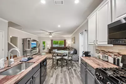 913 Hyde Park Drive, Round Rock, TX 78665 - Photo 11