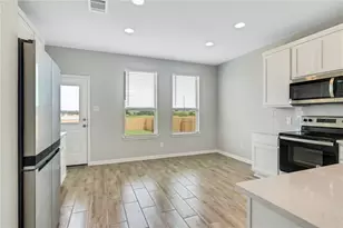 129 Wild Wind Trail, Jarrell, TX 76537 - Photo 3